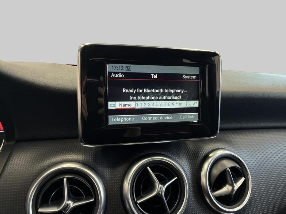 MERCEDES-BENZ A 2014