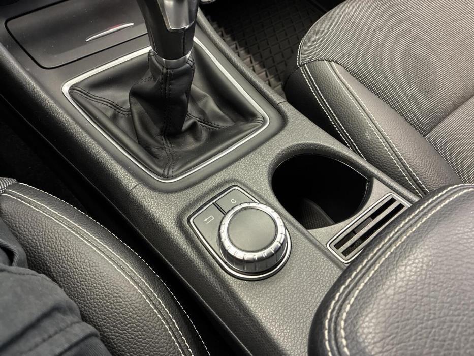 MERCEDES-BENZ A 2014