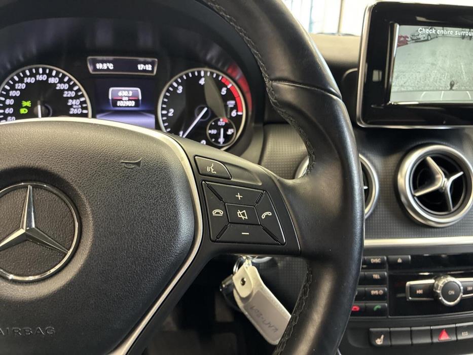 MERCEDES-BENZ A 2014