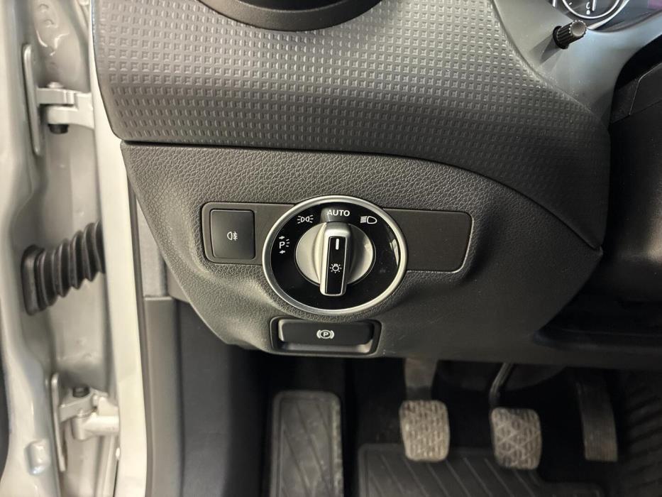 MERCEDES-BENZ A 2014