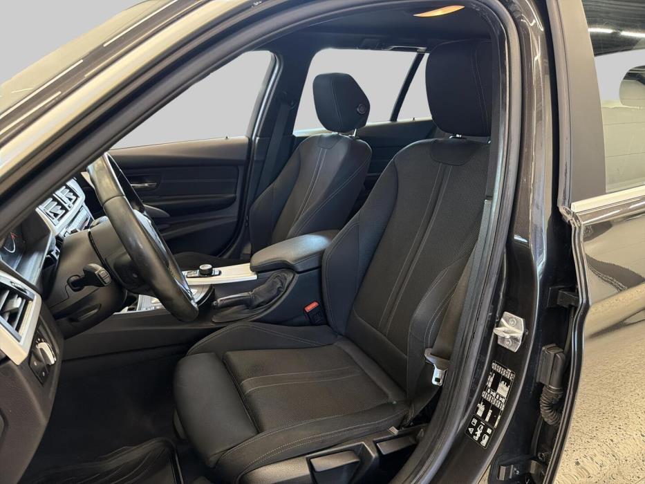 BMW 320 2016