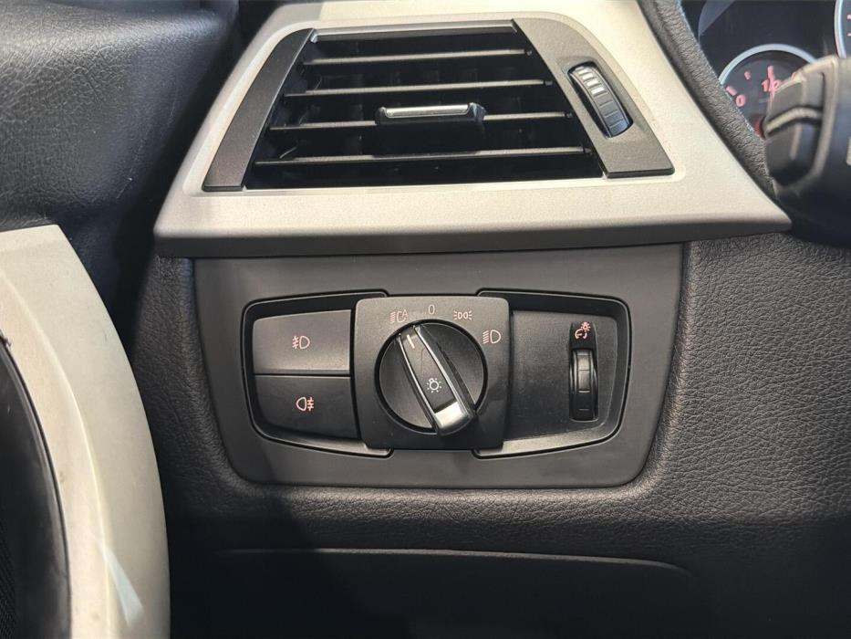 BMW 320 2016