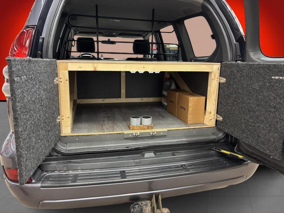 TOYOTA Land Cruiser 2003