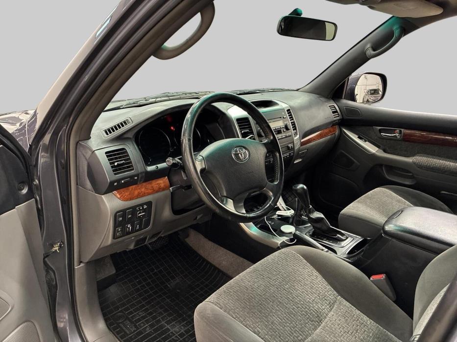 TOYOTA Land Cruiser 2003