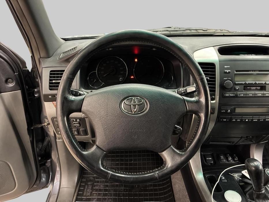 TOYOTA Land Cruiser 2003