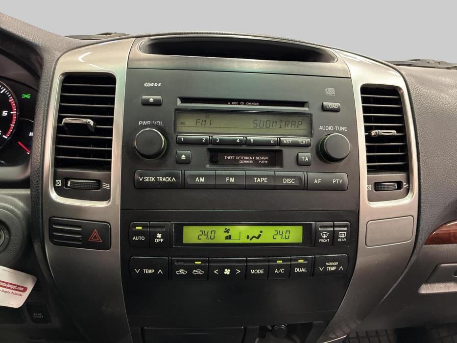 TOYOTA Land Cruiser 2003