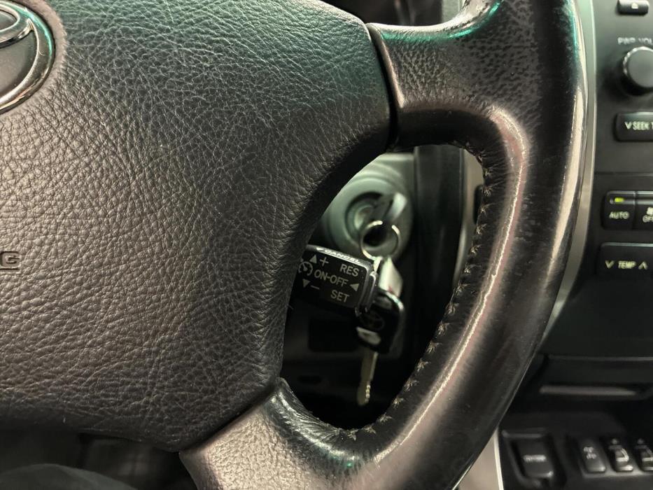 TOYOTA Land Cruiser 2003