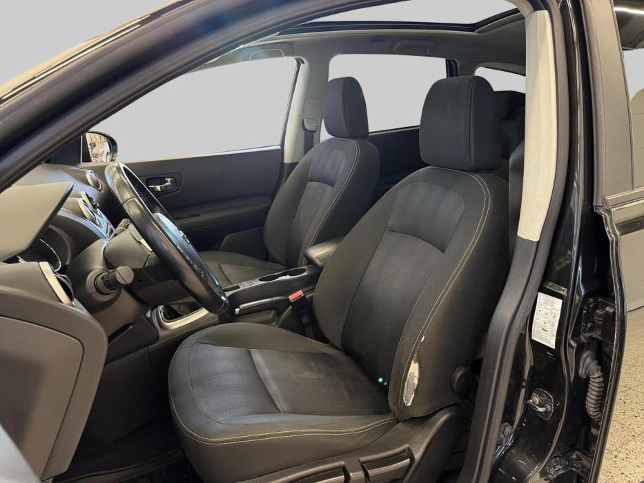 NISSAN Qashqai+2 2012
