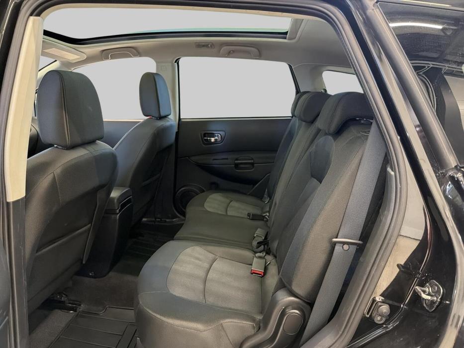 NISSAN Qashqai+2 2012