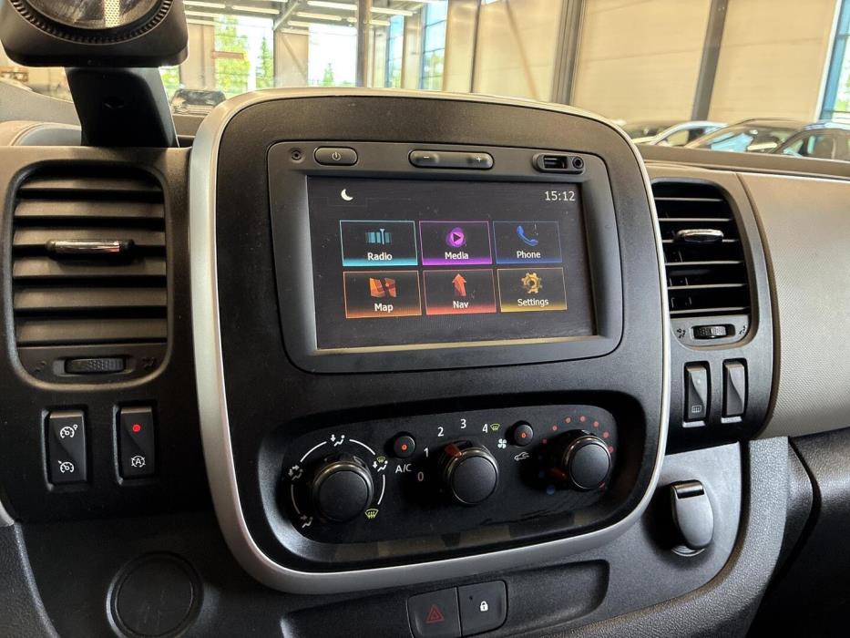 RENAULT Trafic 2016