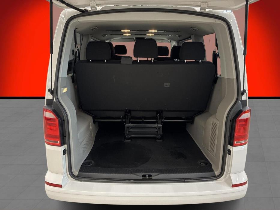 VOLKSWAGEN Caravelle 2016