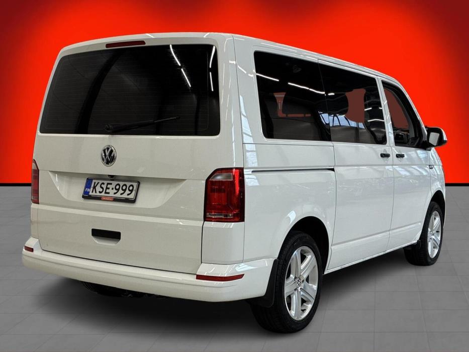 VOLKSWAGEN Caravelle 2016