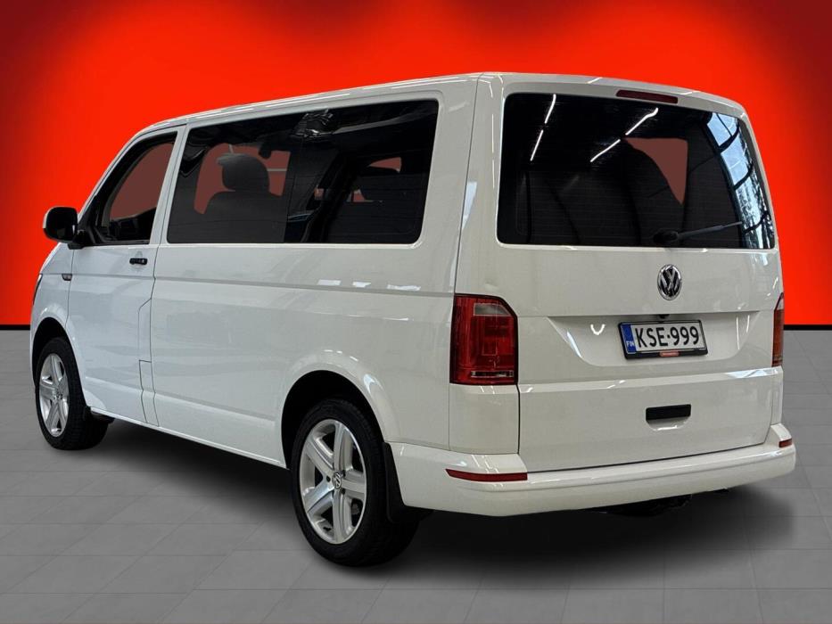 VOLKSWAGEN Caravelle 2016