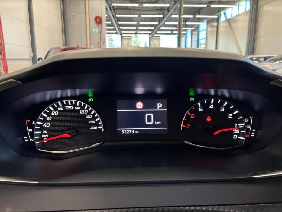 PEUGEOT 2008 2020