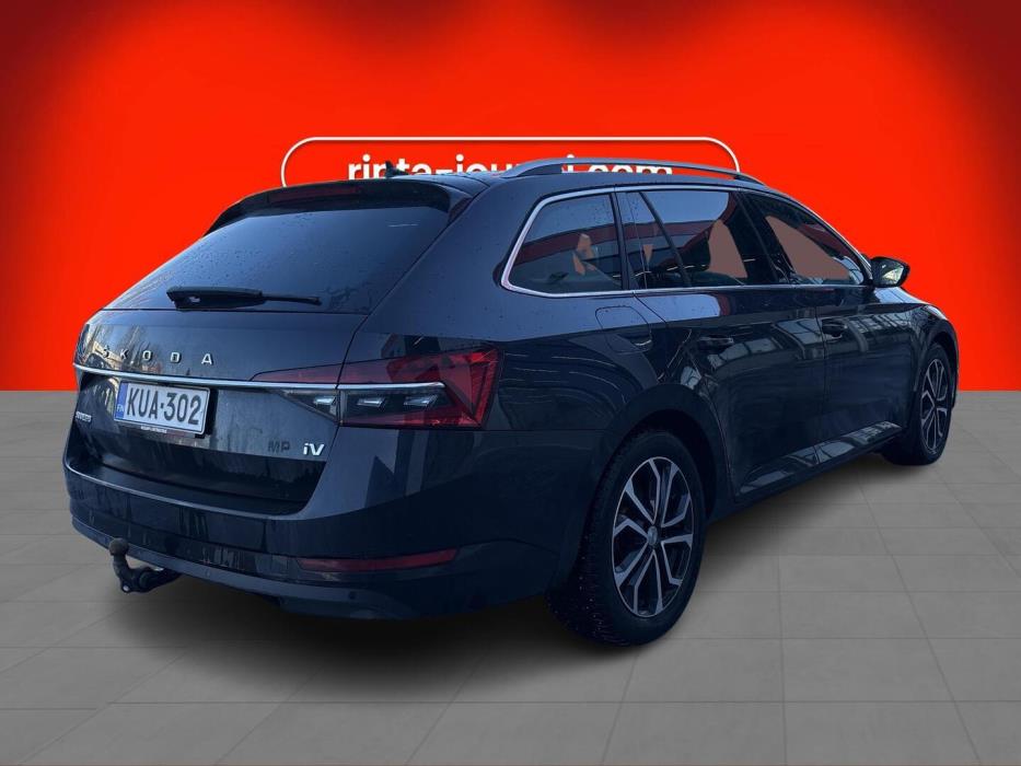 SKODA SUPERB 2021