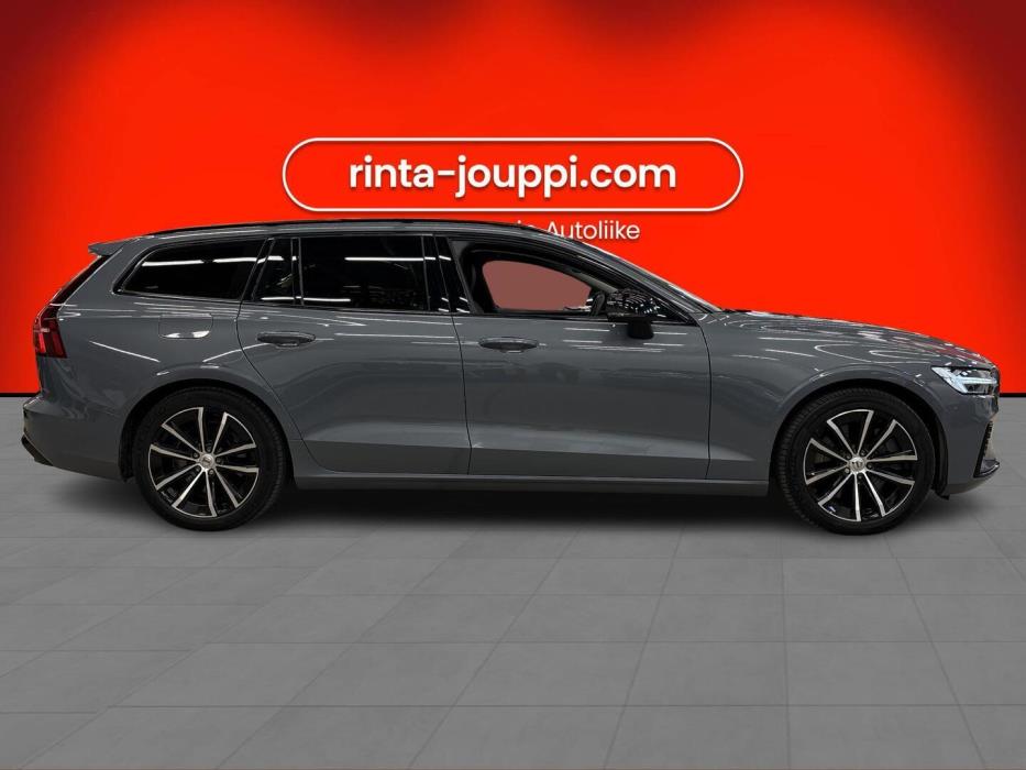 VOLVO V60 2023
