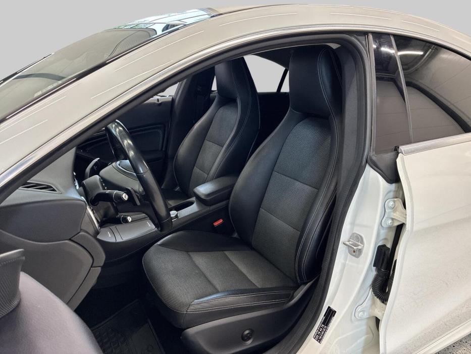 MERCEDES-BENZ CLA 2014