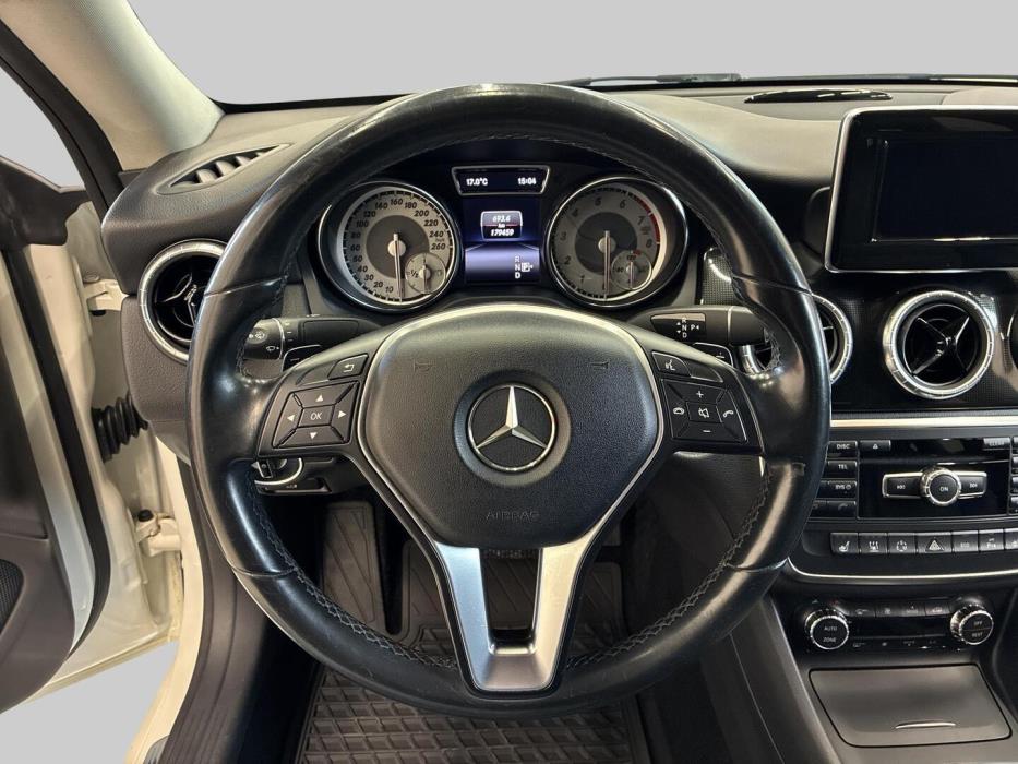 MERCEDES-BENZ CLA 2014