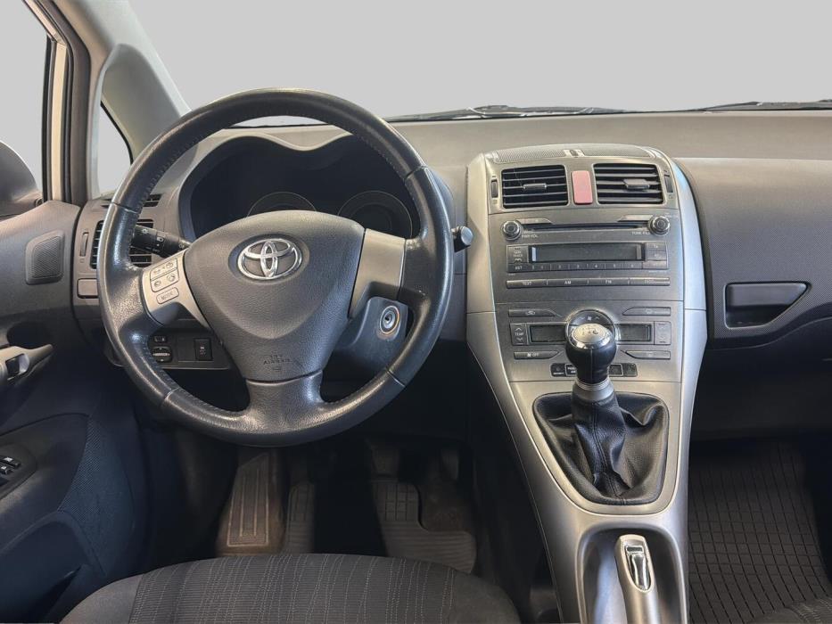 TOYOTA Auris 2008