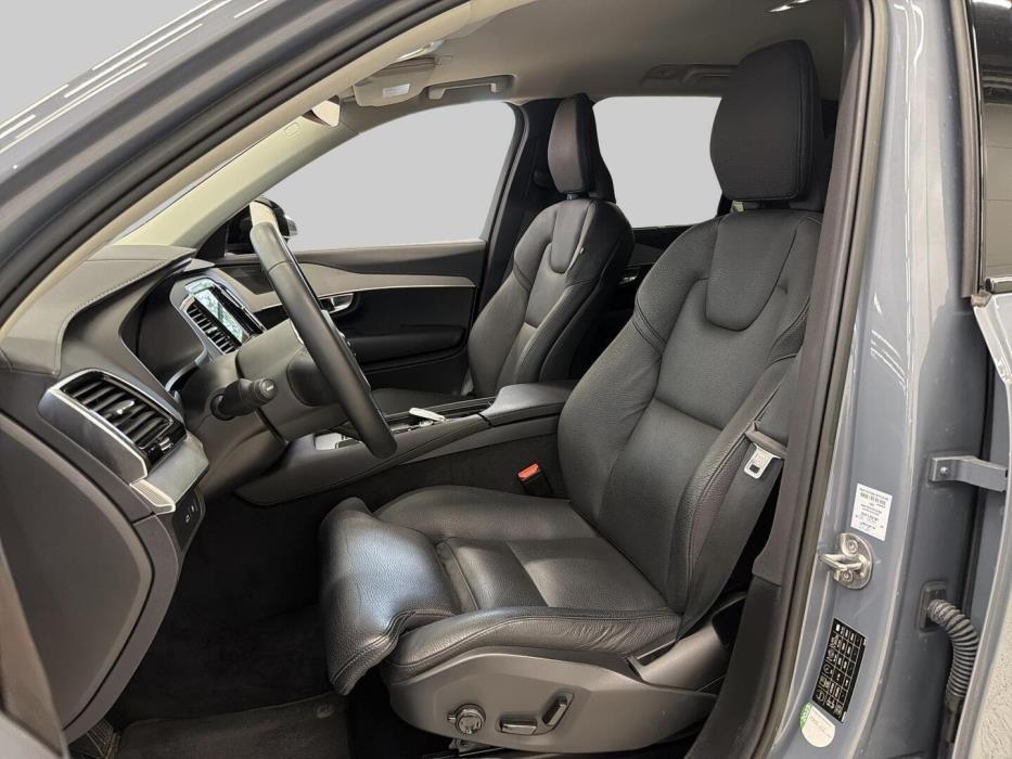 VOLVO XC90 2023