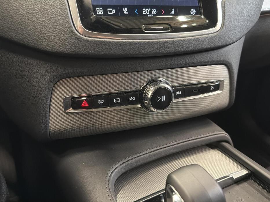 VOLVO XC90 2023
