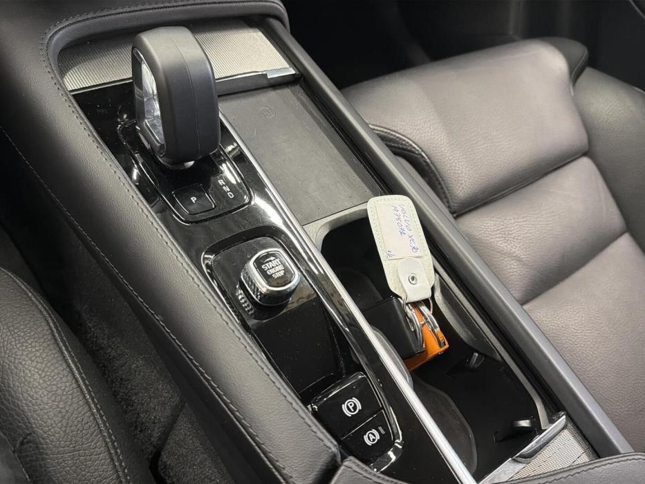 VOLVO XC90 2023
