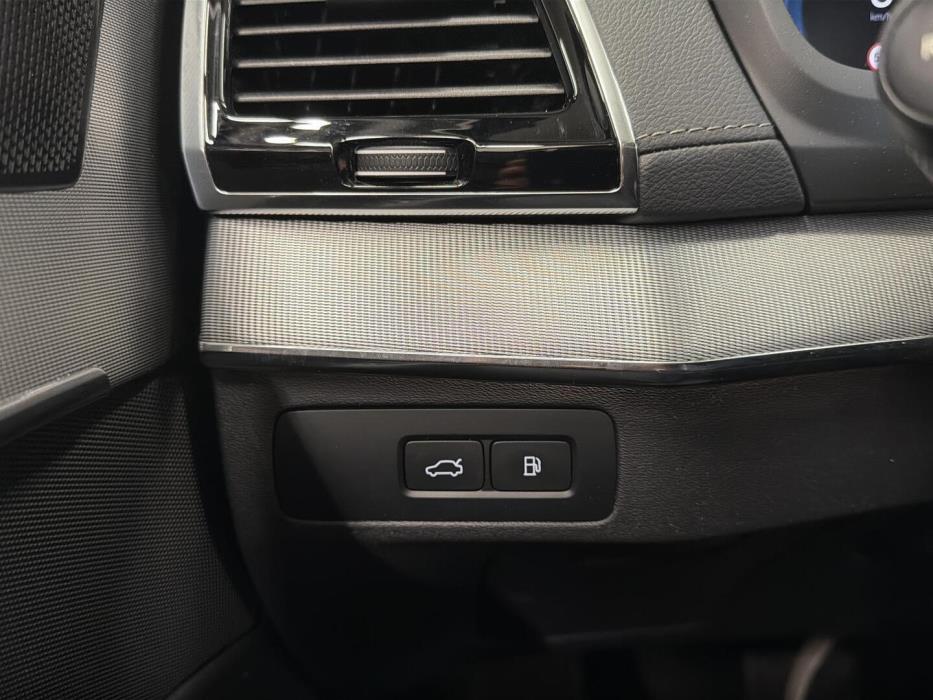 VOLVO XC90 2023