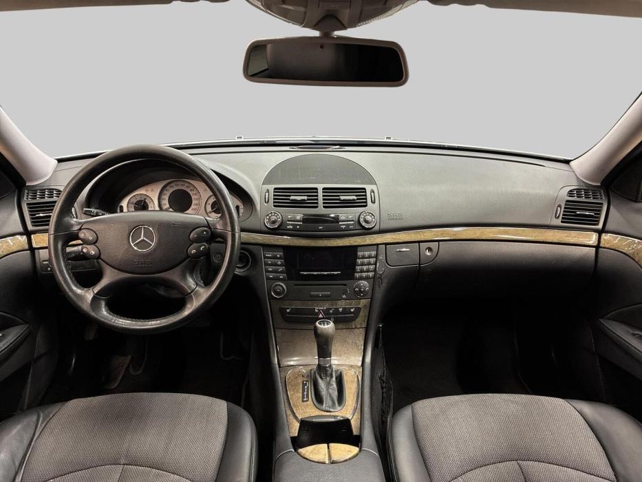 MERCEDES-BENZ E 2008