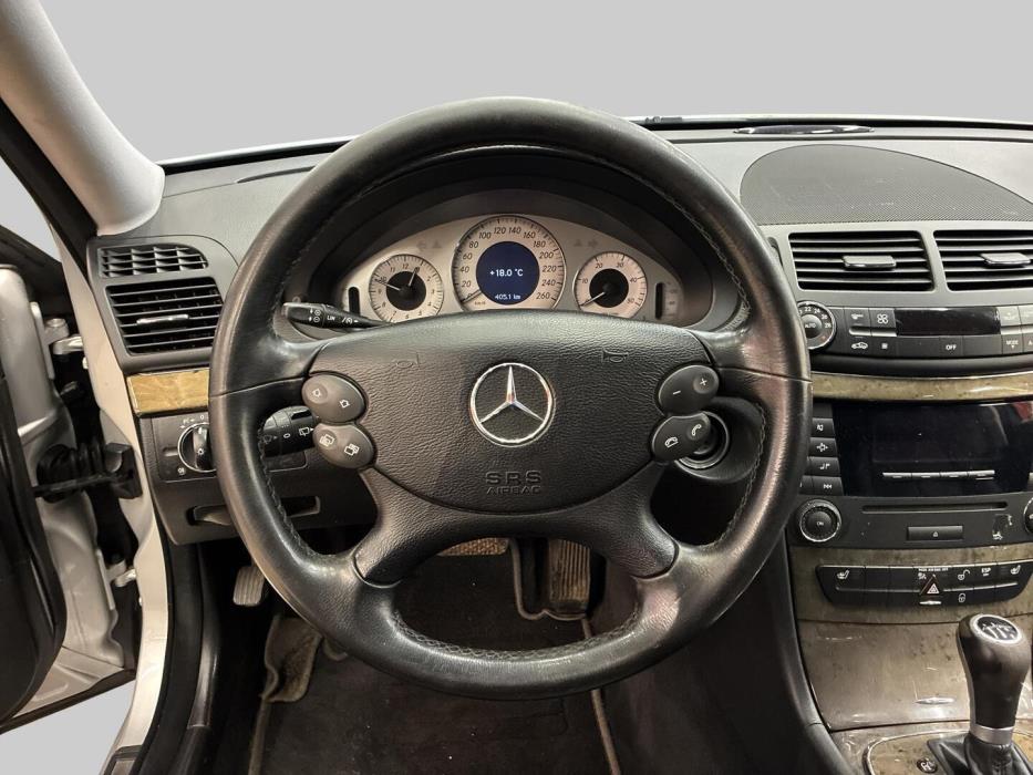 MERCEDES-BENZ E 2008