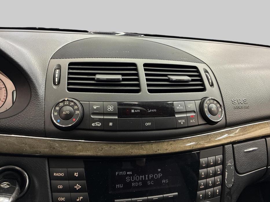 MERCEDES-BENZ E 2008