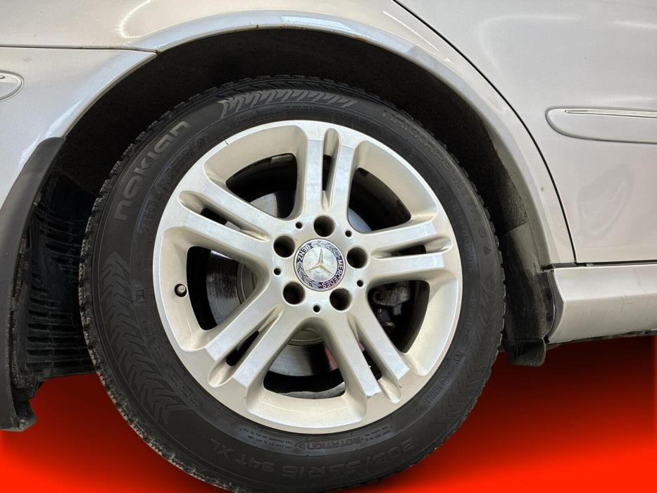 MERCEDES-BENZ E 2008