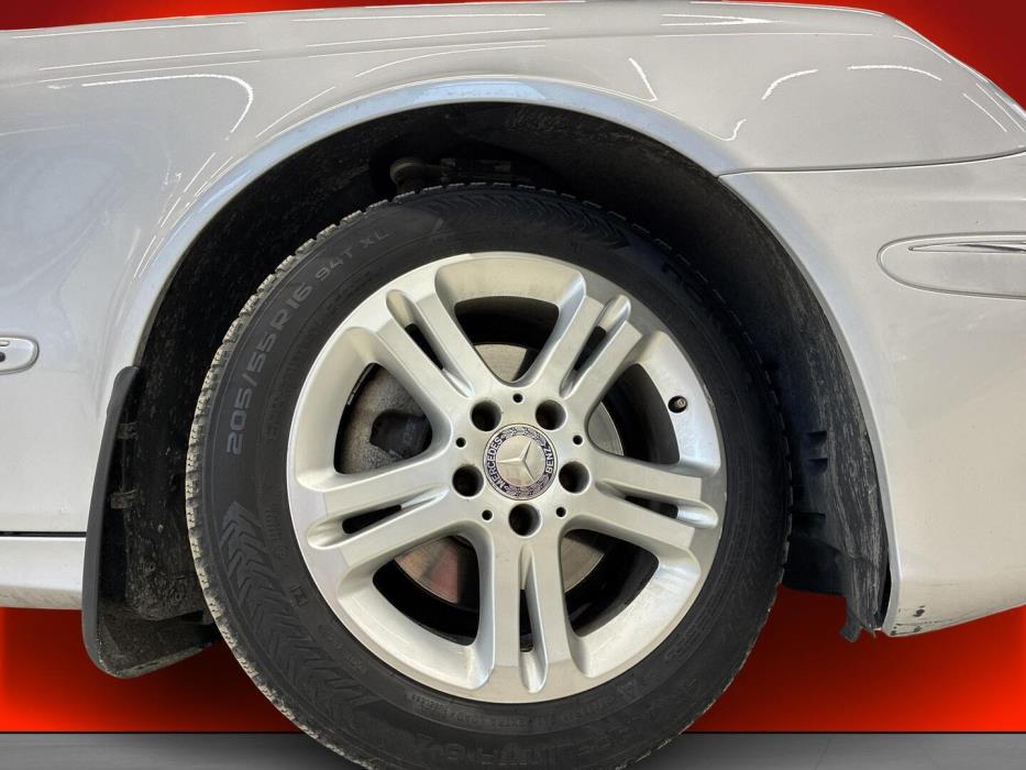 MERCEDES-BENZ E 2008