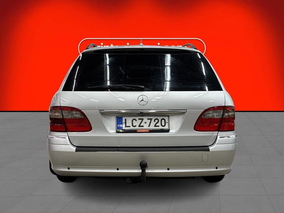 MERCEDES-BENZ E 2008