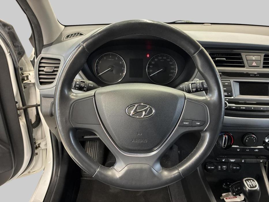 HYUNDAI i20 5d 2016