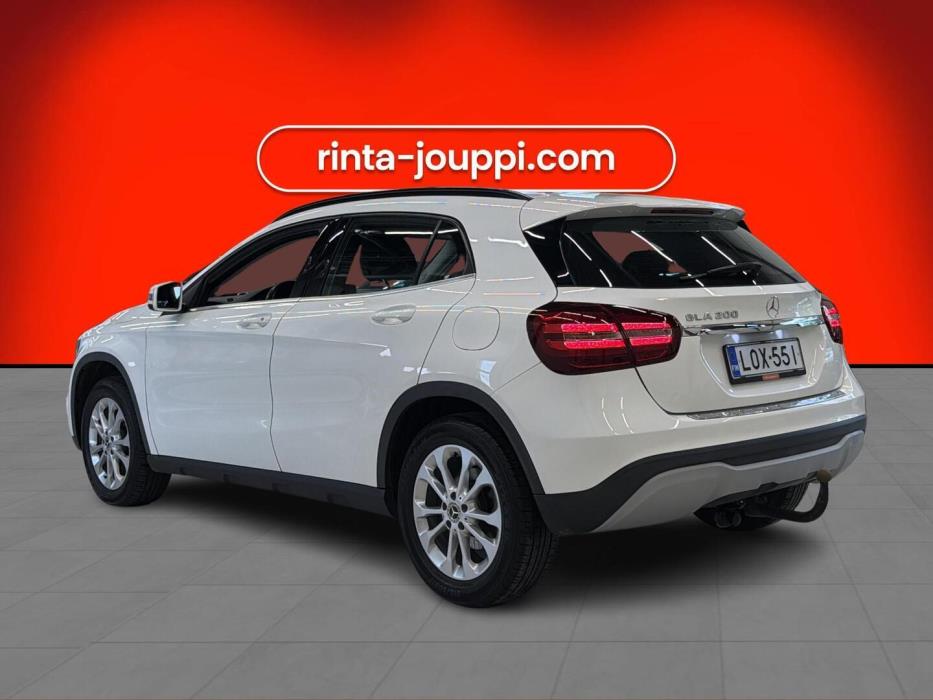 MERCEDES-BENZ GLA 2019