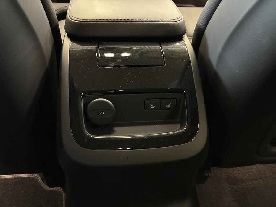 VOLVO V90 2023