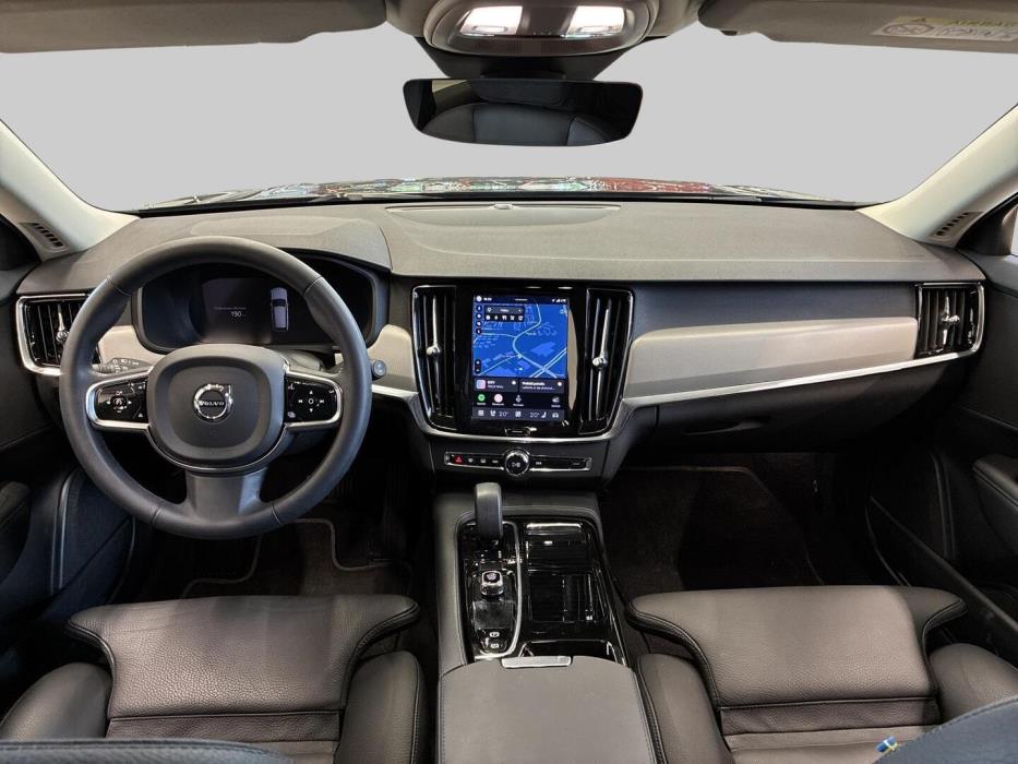 VOLVO V90 2023