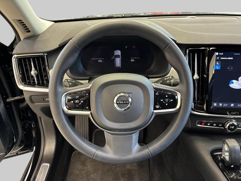 VOLVO V90 2023