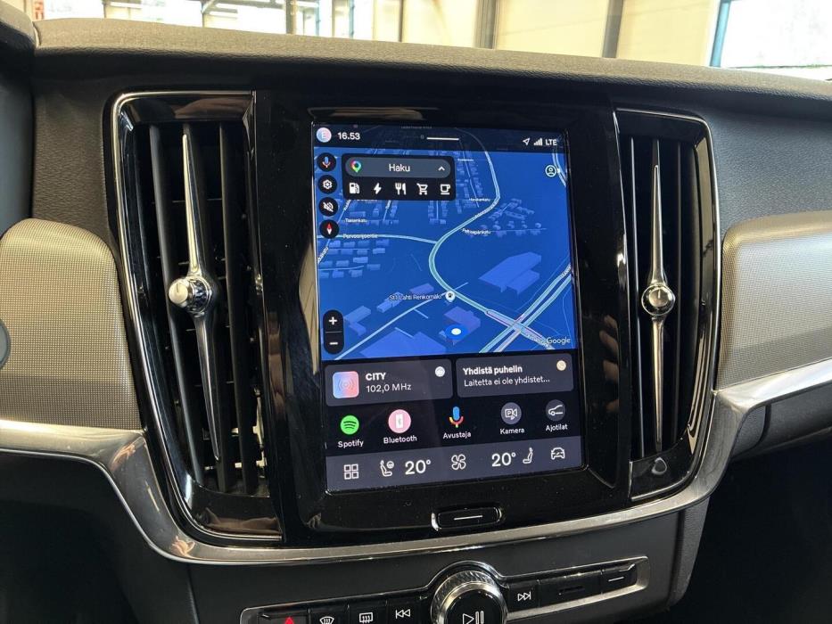 VOLVO V90 2023