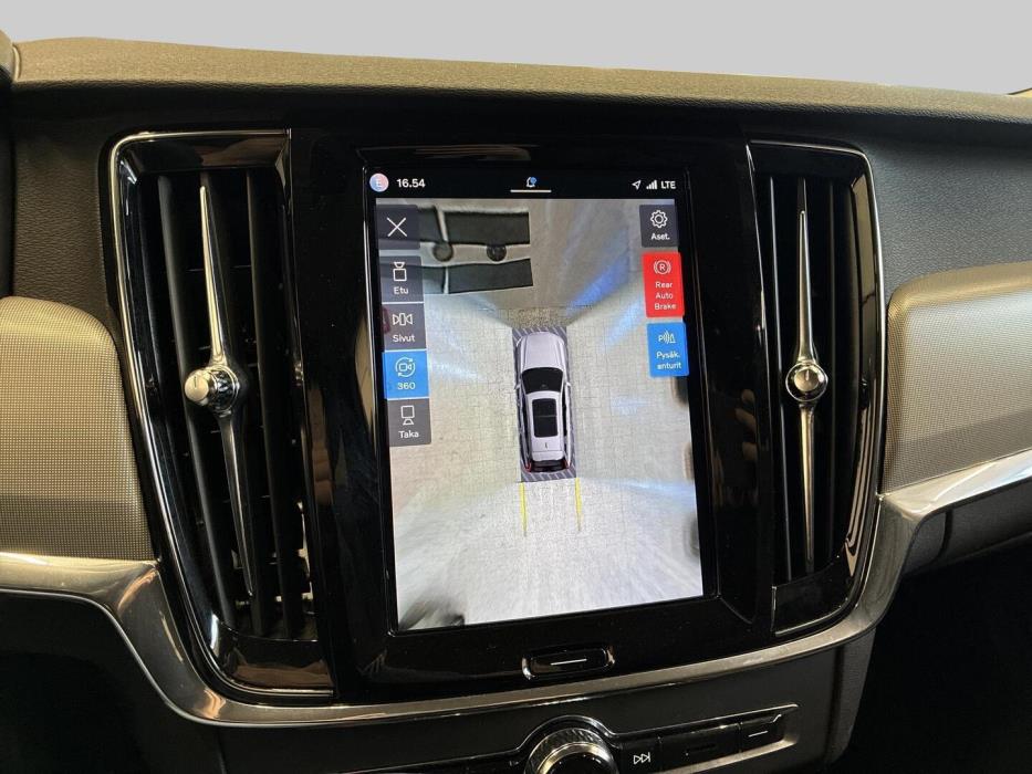VOLVO V90 2023