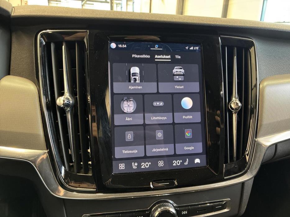 VOLVO V90 2023
