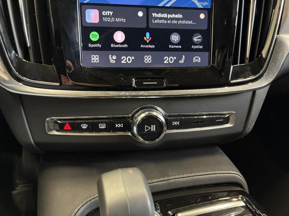 VOLVO V90 2023