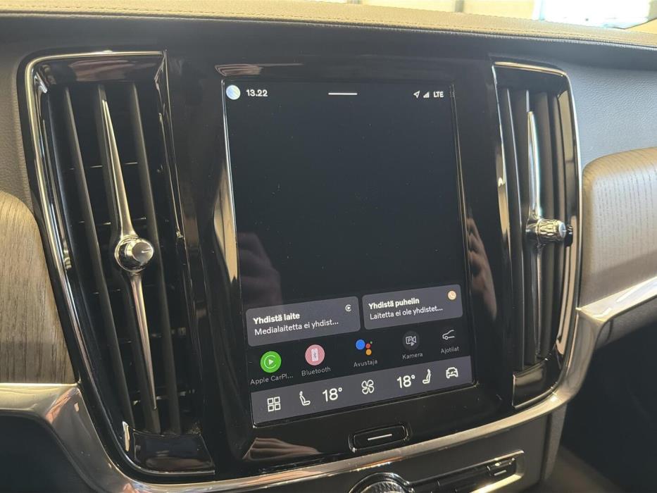 VOLVO V90 2022