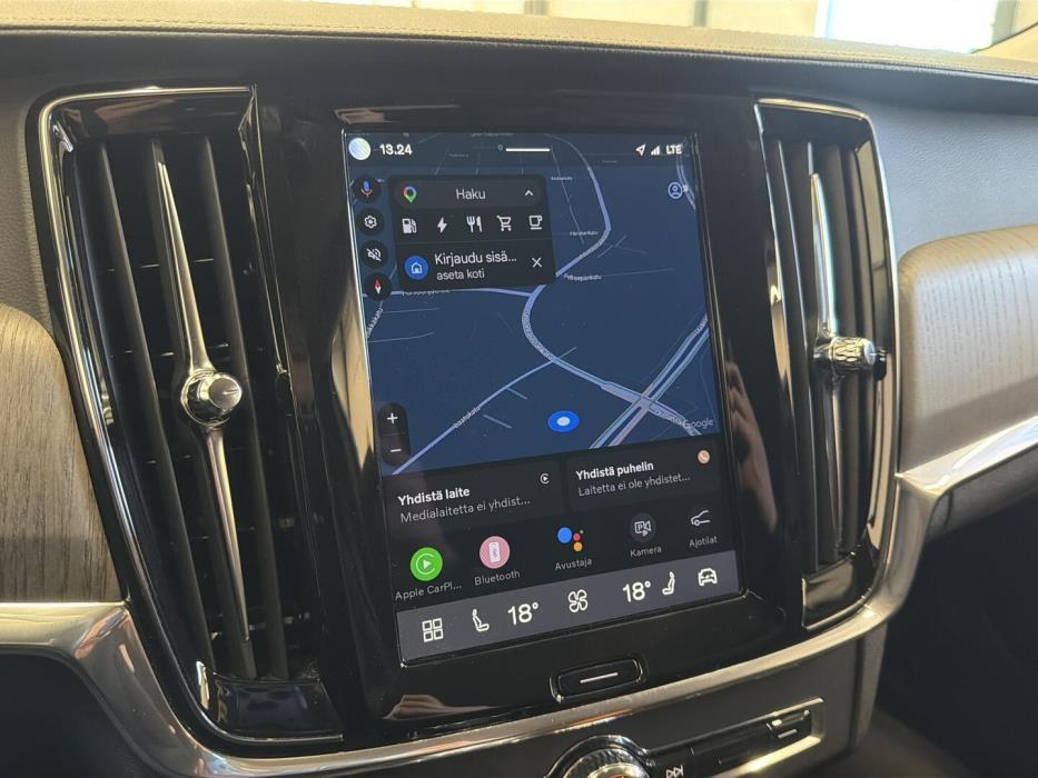 VOLVO V90 2022