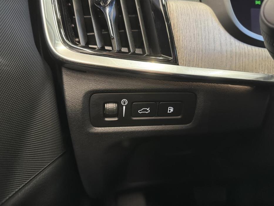 VOLVO V90 2022