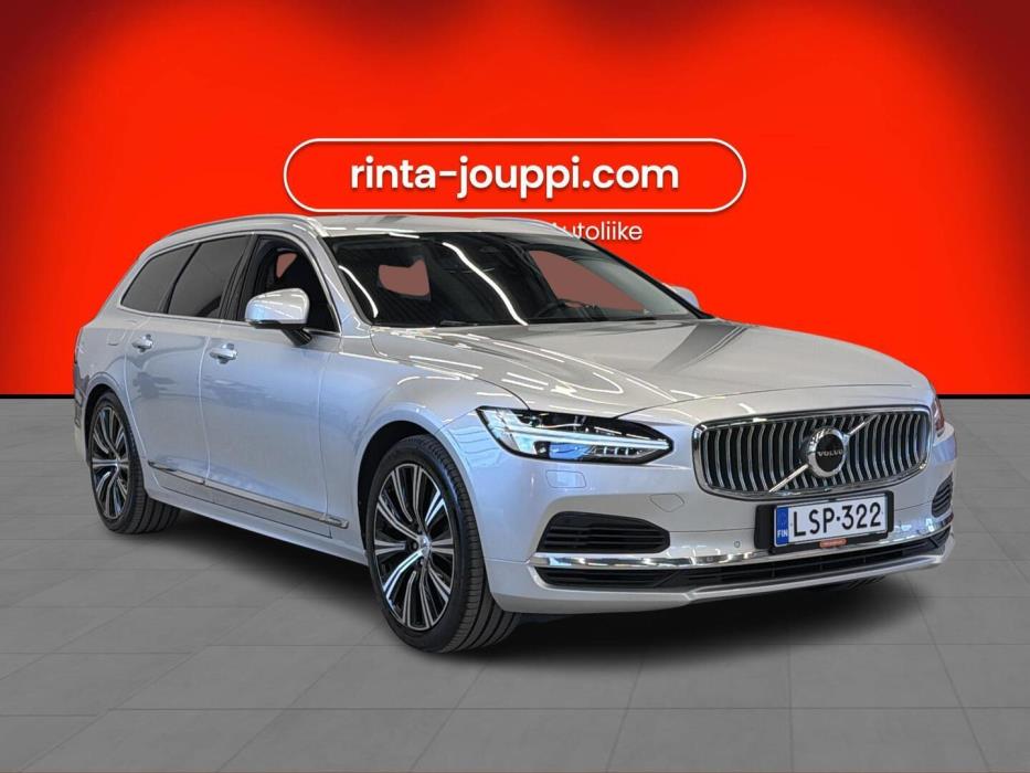 VOLVO V90 2022