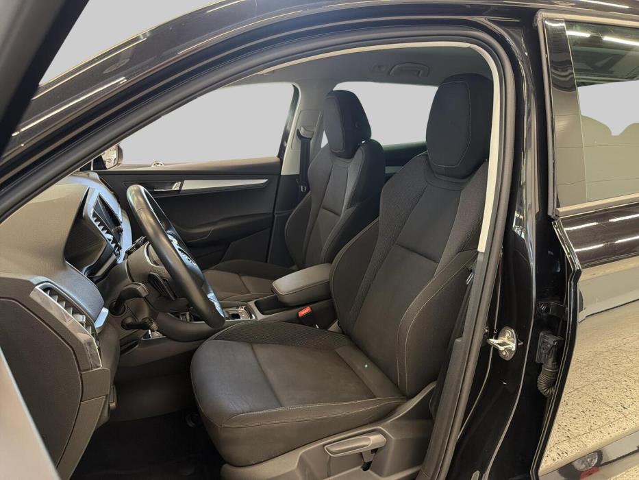 SKODA Karoq 2023