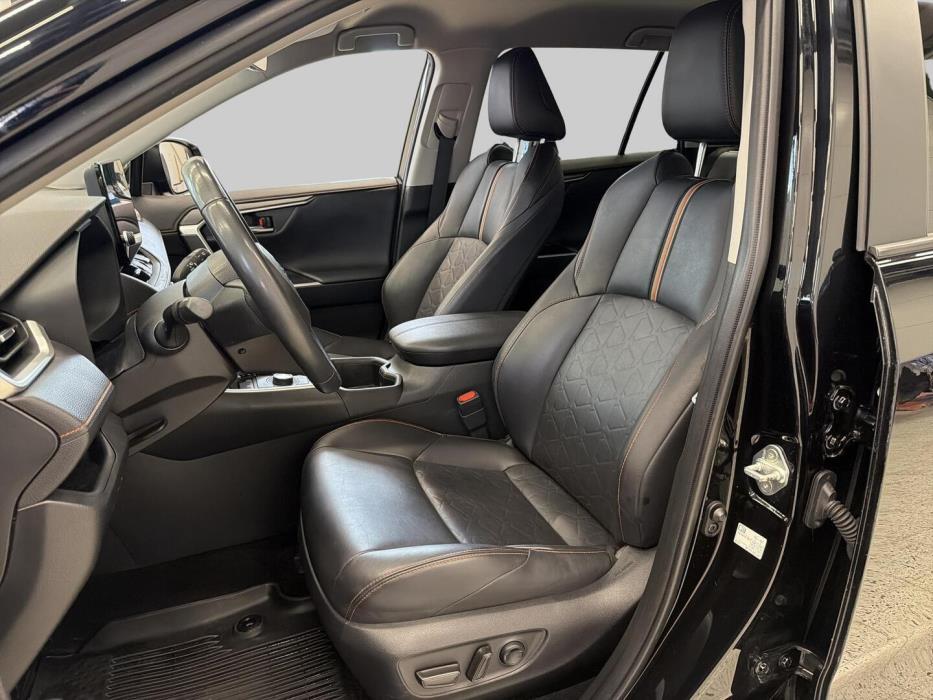 TOYOTA RAV4 2023
