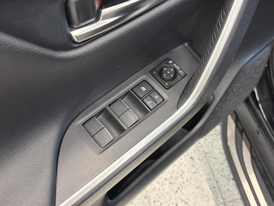TOYOTA RAV4 2023
