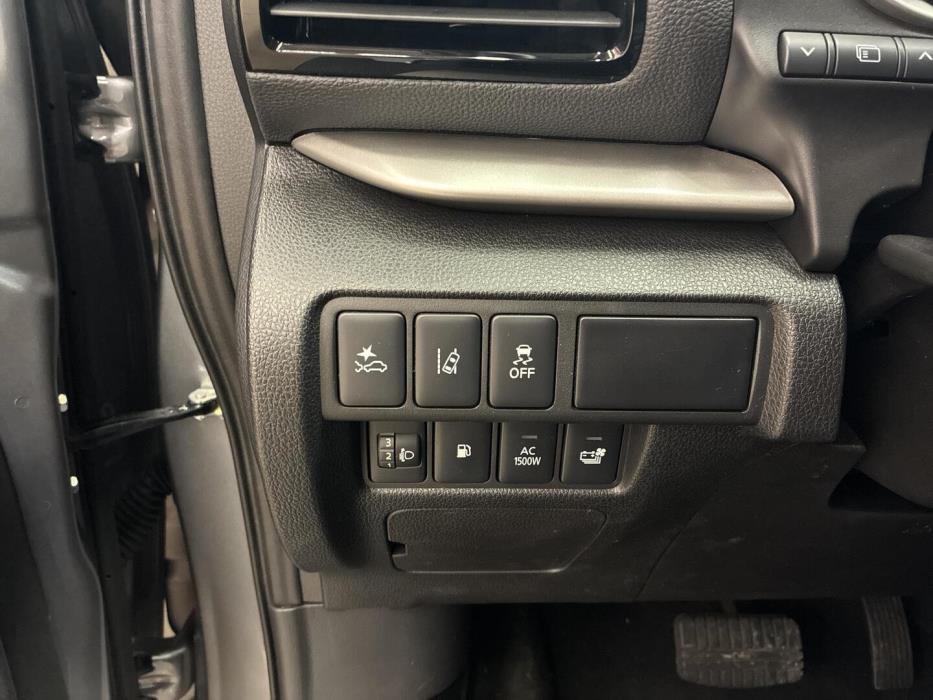 MITSUBISHI ECLIPSE CROSS 2024